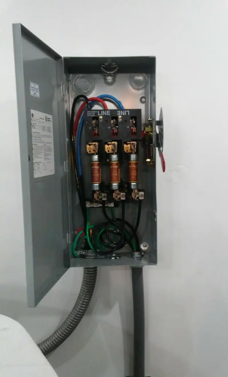 Three-phase disconnect switch installed for Electrical Wiring & Rewiring in Lloyd